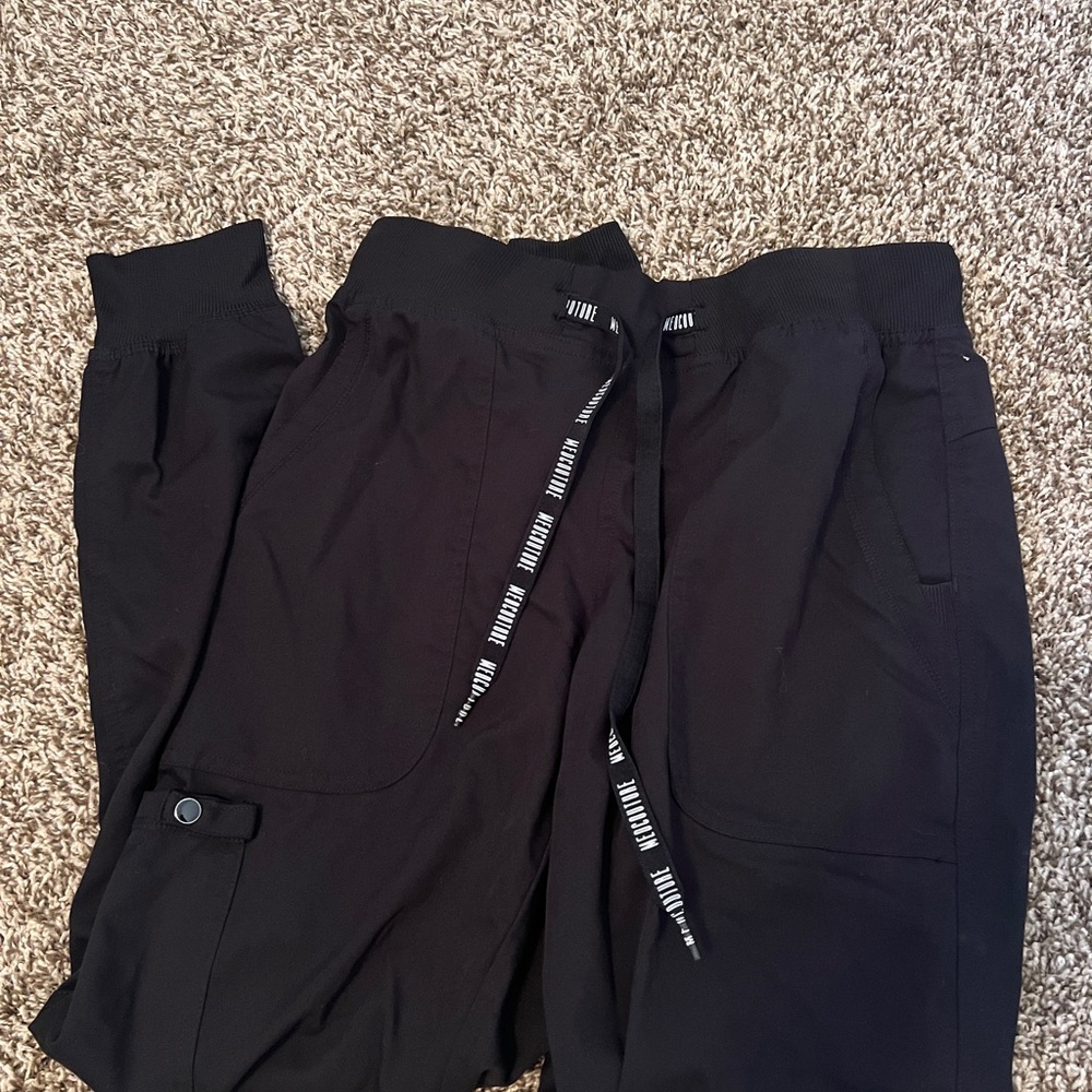 MEDCOUTURE - women’s black scrub pants, joggers